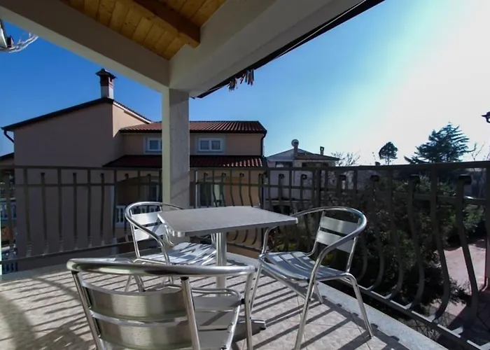 Διαμέρισμα Mara *