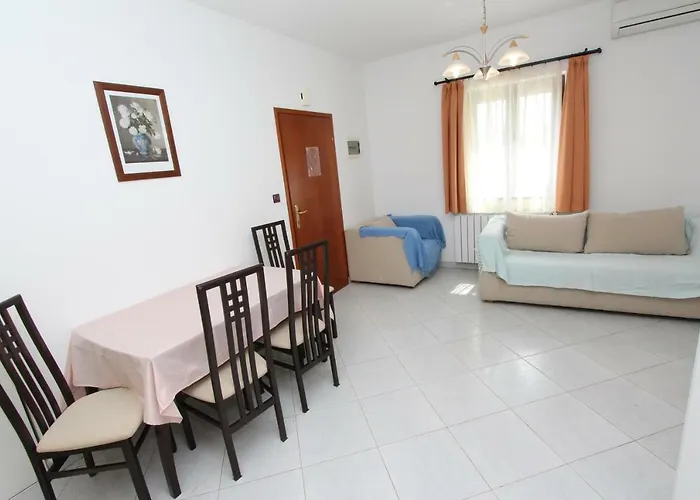 Διαμέρισμα Mara *