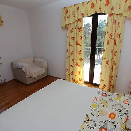 Mara * Rovinj