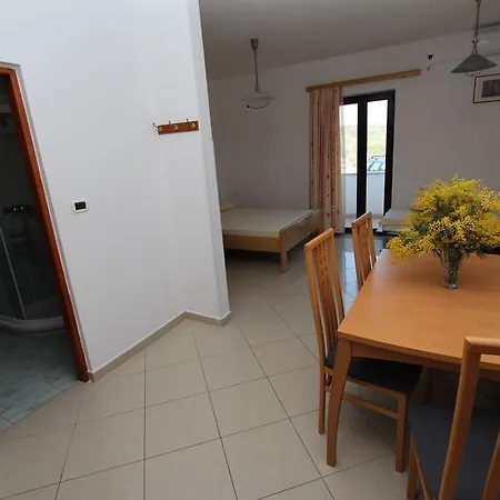 Mara Apartment *