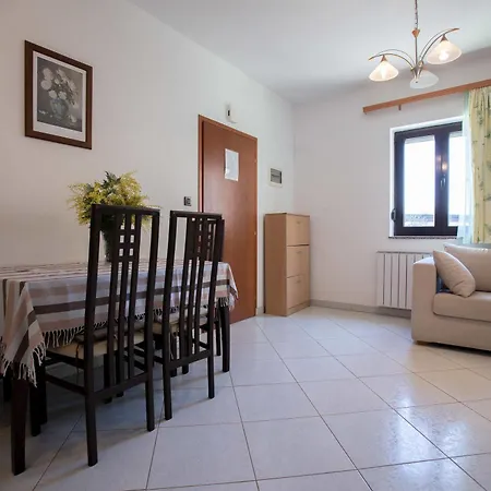 Mara Rovinj