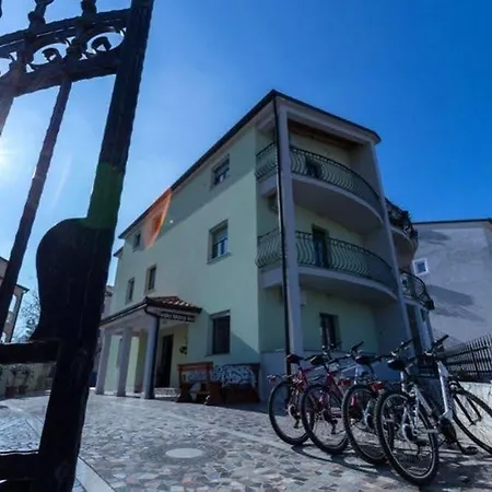 Mara * Rovinj