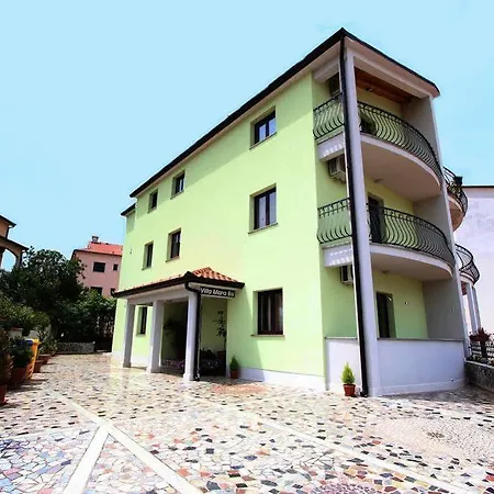 Mara * Rovinj