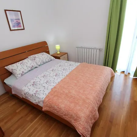 Mara Apartment *