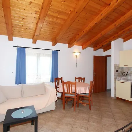 Apartment Mara *