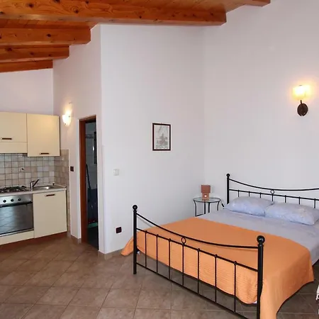 Mara Apartment