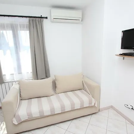 Apartment Mara *