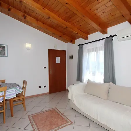 Apartment Mara *