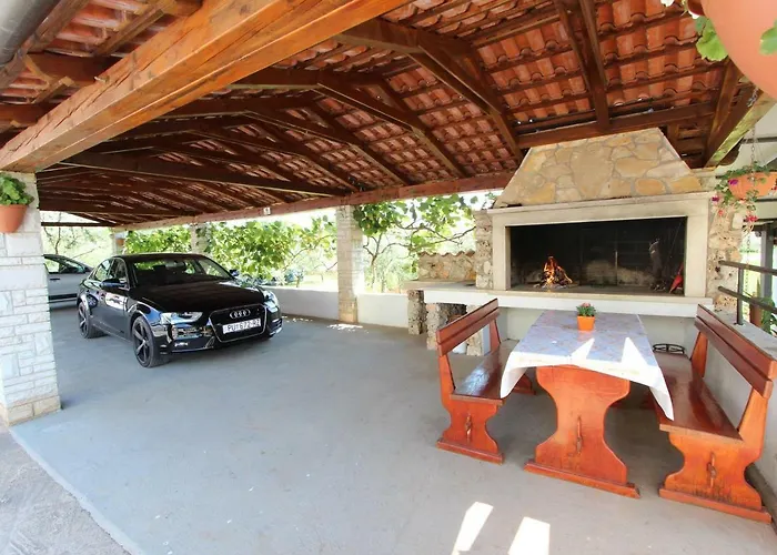 아파트 Mara 로비니