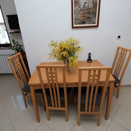 Mara Ρόβινι